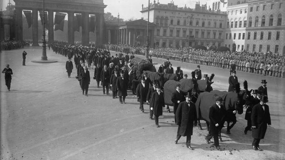 Funeral de Stresemann en la ciudad de Berlín, Alemania (1929).
